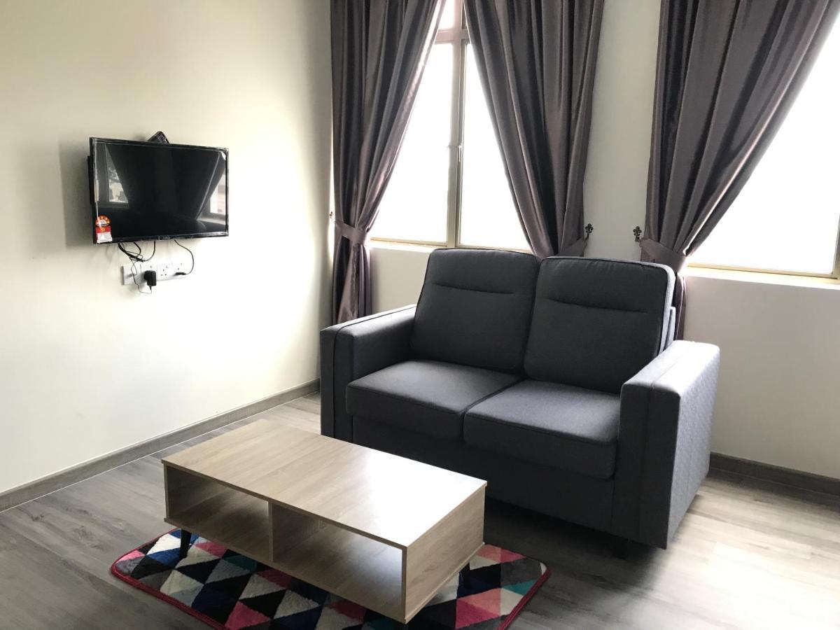 Oyo 90506 Z Stay Inn Hotel Simpang Renggam Екстер'єр фото