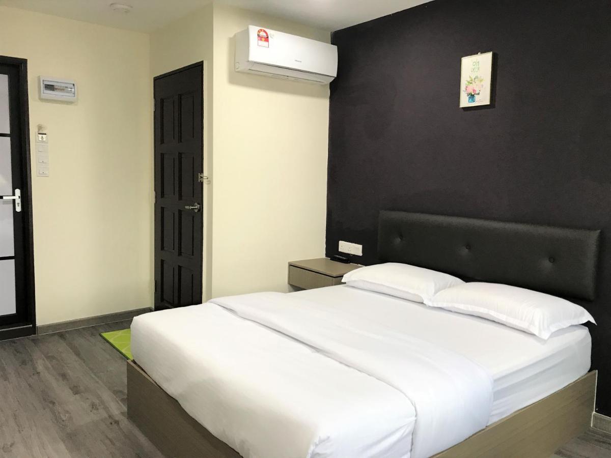 Oyo 90506 Z Stay Inn Hotel Simpang Renggam Екстер'єр фото