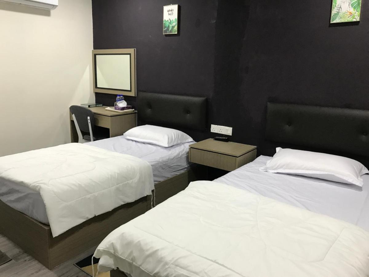 Oyo 90506 Z Stay Inn Hotel Simpang Renggam Екстер'єр фото