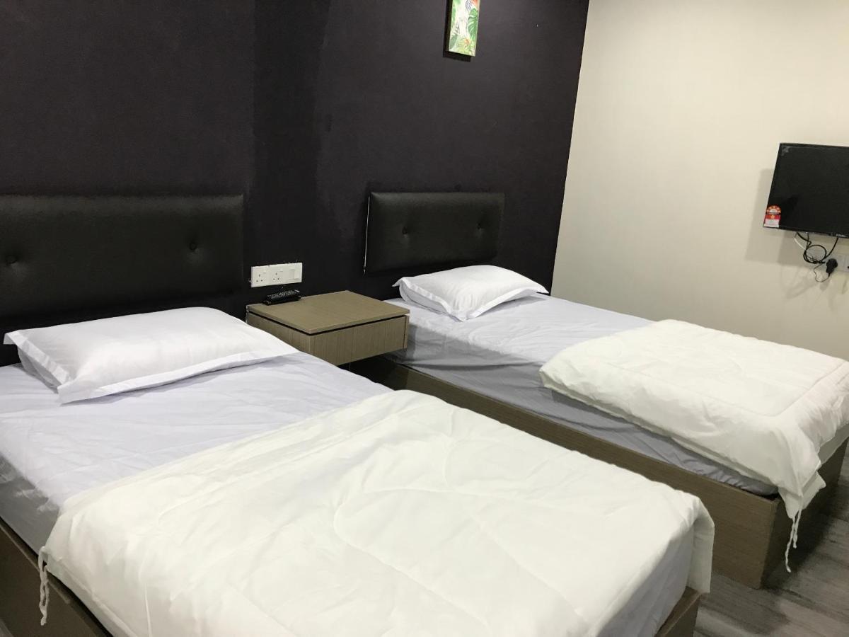 Oyo 90506 Z Stay Inn Hotel Simpang Renggam Екстер'єр фото