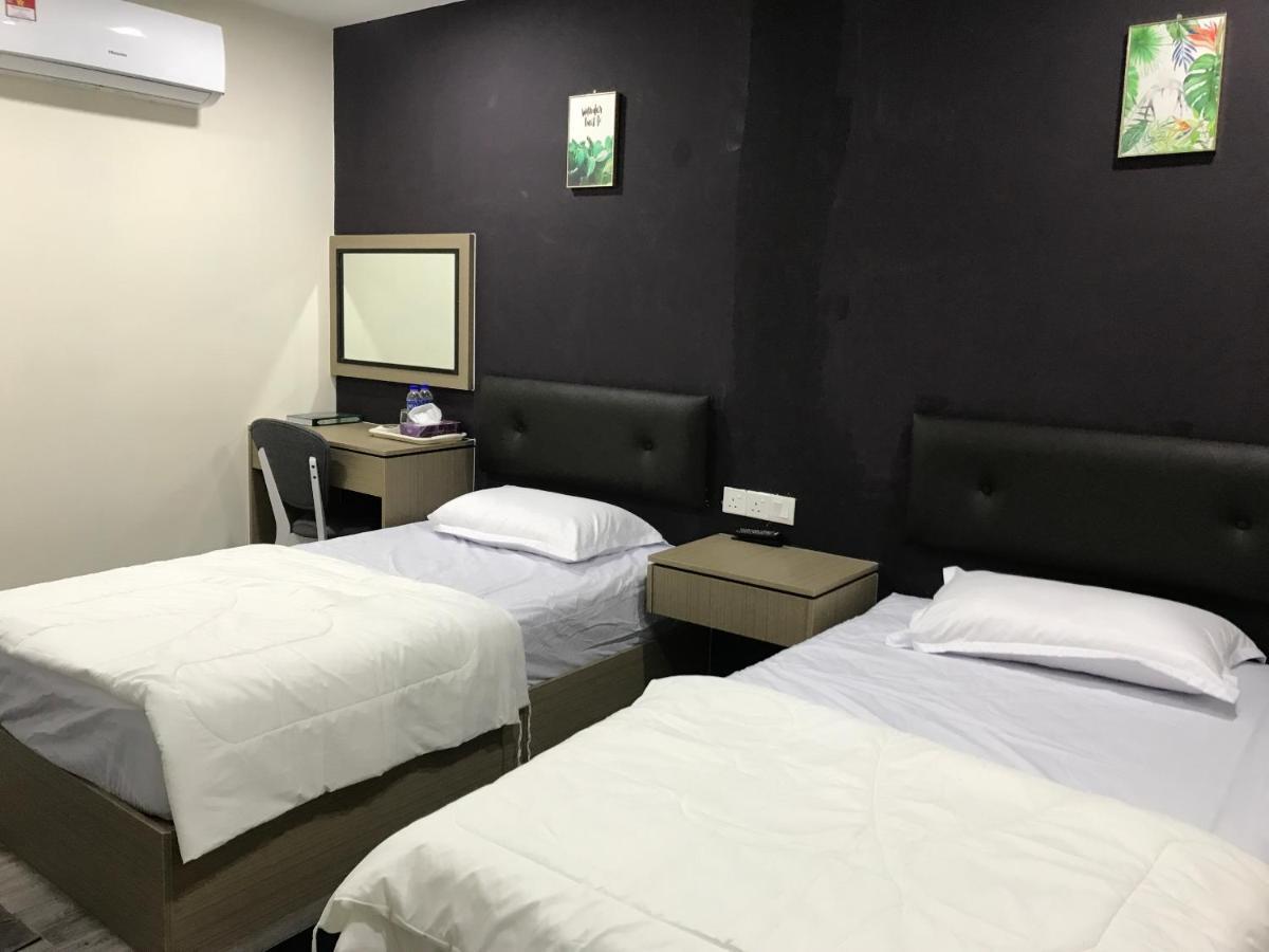 Oyo 90506 Z Stay Inn Hotel Simpang Renggam Екстер'єр фото
