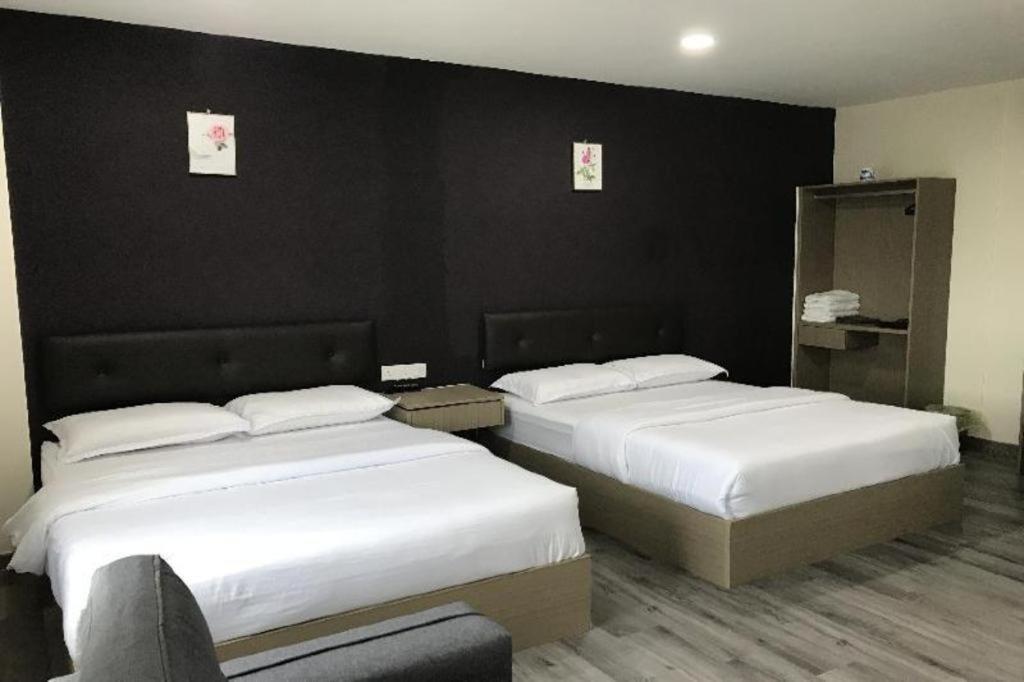 Oyo 90506 Z Stay Inn Hotel Simpang Renggam Екстер'єр фото